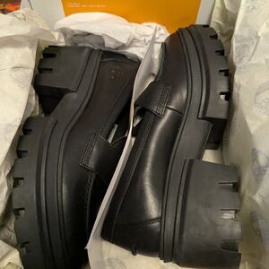 Women's Timberland Everleigh Loafer 9.5